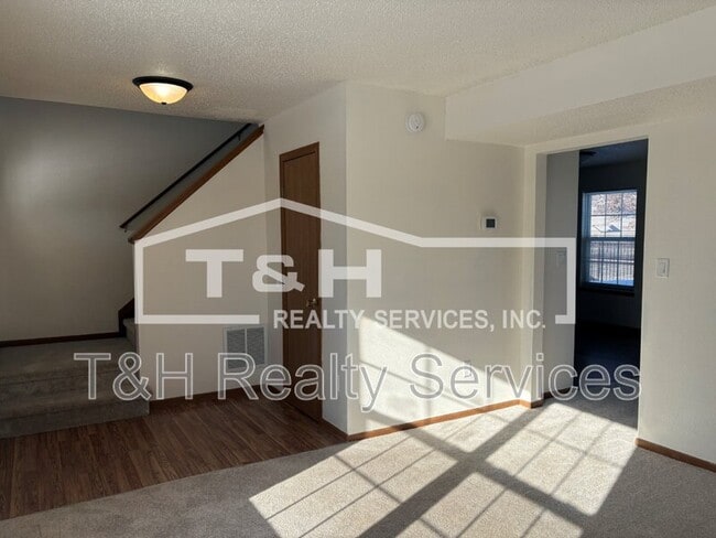 Building Photo - 1720 Crimson Ln