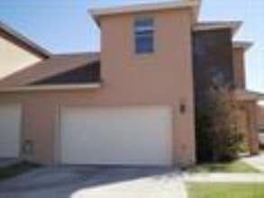 Building Photo - 10510 Sandia Dr