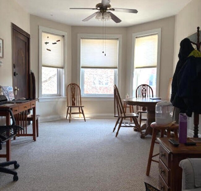 Foto del edificio - 3806 N Leavitt St