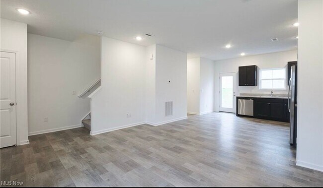 Foto del edificio - 664 Crossings Ln