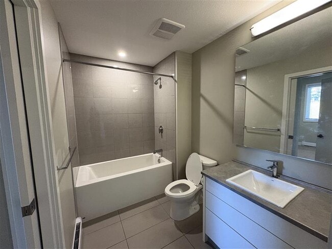 Building Photo - 45513-45513 Market Way