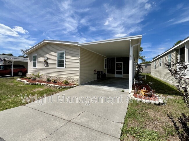 Building Photo - 38055 Woodgate Ln