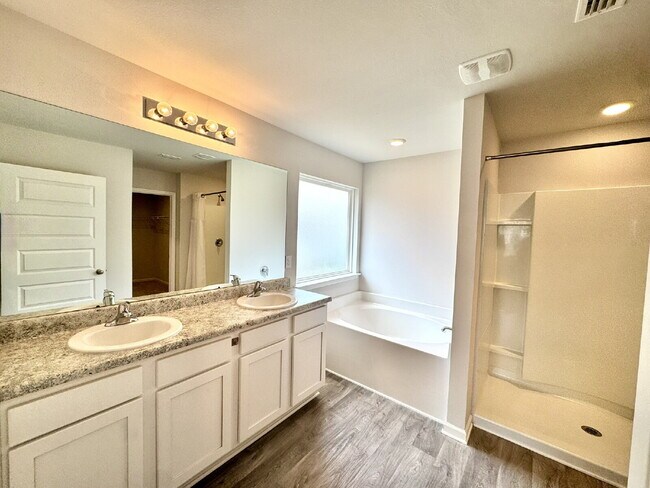 Foto del edificio - New Construction close to NBH Charter School and TAFB