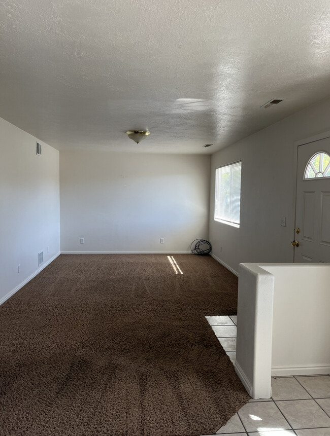 Building Photo - 273 E 170 N