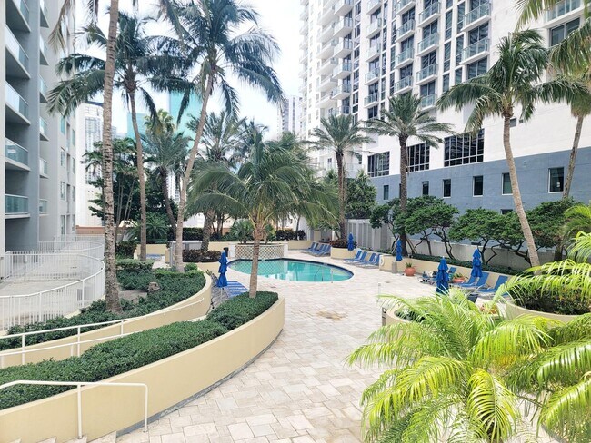 Foto del edificio - 244 Biscayne Blvd