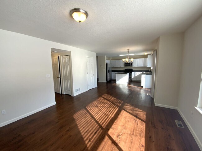Building Photo - 3914 Morning Glory Dr