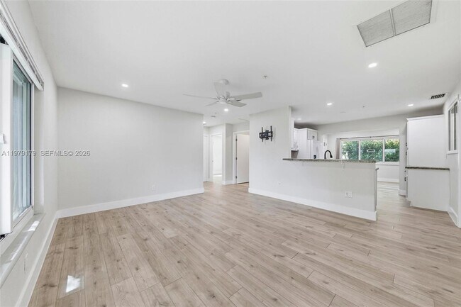 Foto del edificio - 4561 SW 25th Terrace