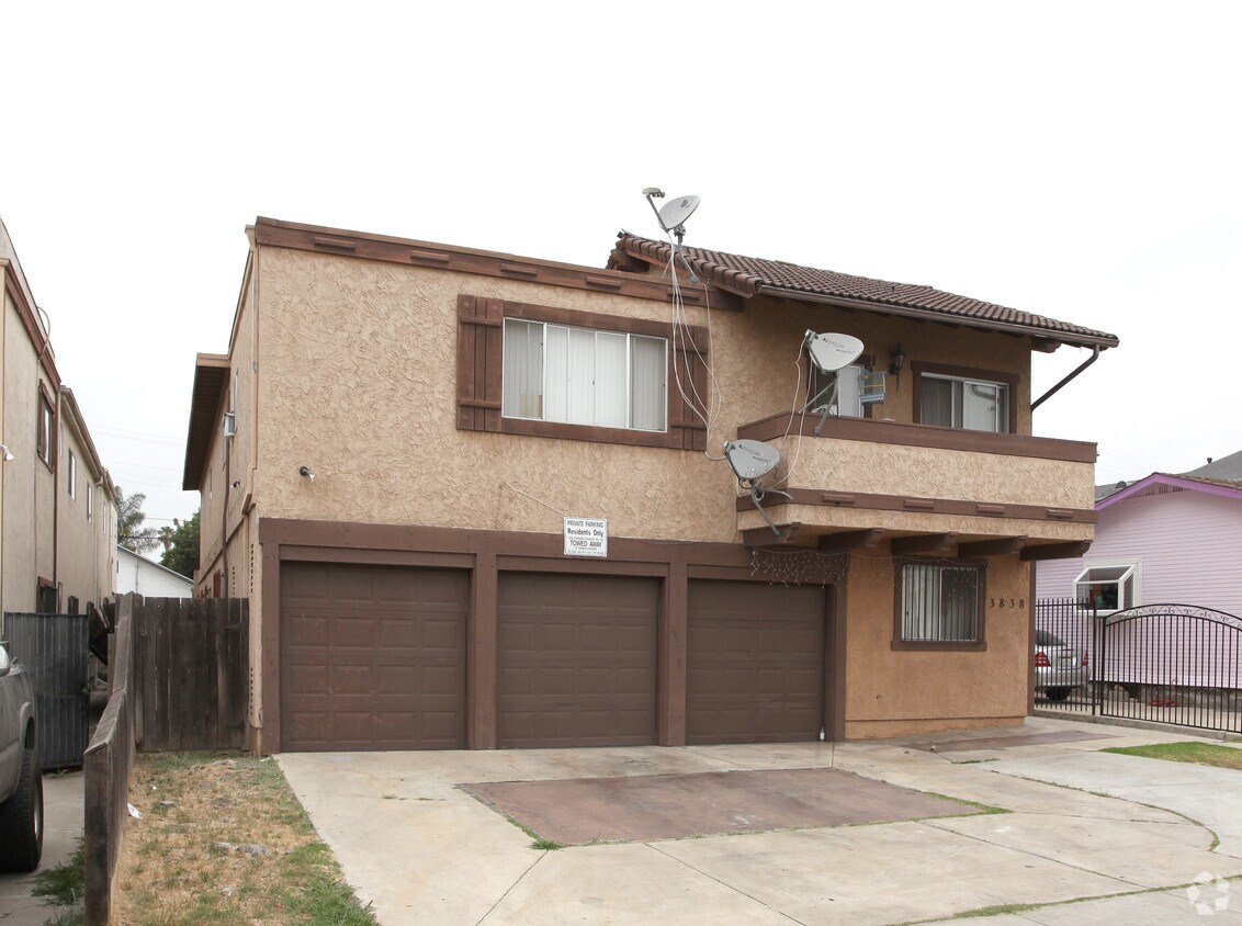 Building Photo - 3838 Cherokee Ave