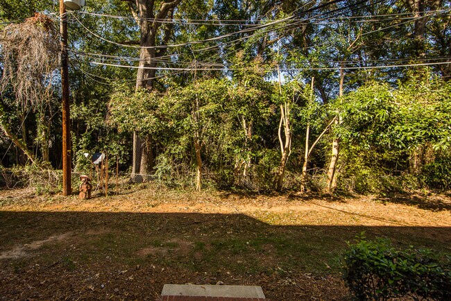 Building Photo - Charming 2BD/1BA Townhouse at Cotswold!