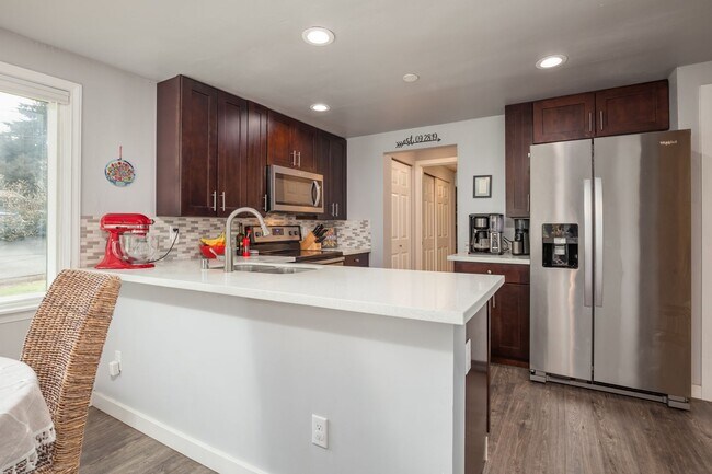 Foto del edificio - DesMoines rambler 3 bed, 2 baths home. 2 c...