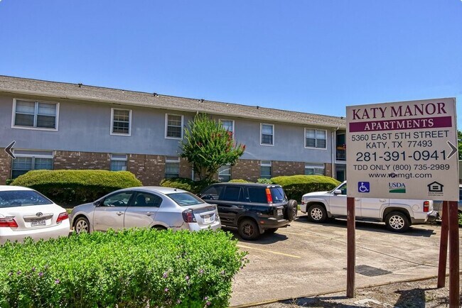 Foto del edificio - 5360 E 5th St