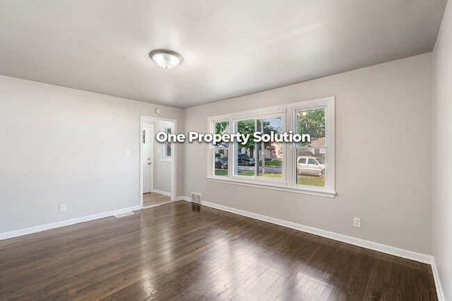 Foto del edificio - 5043 Washington St