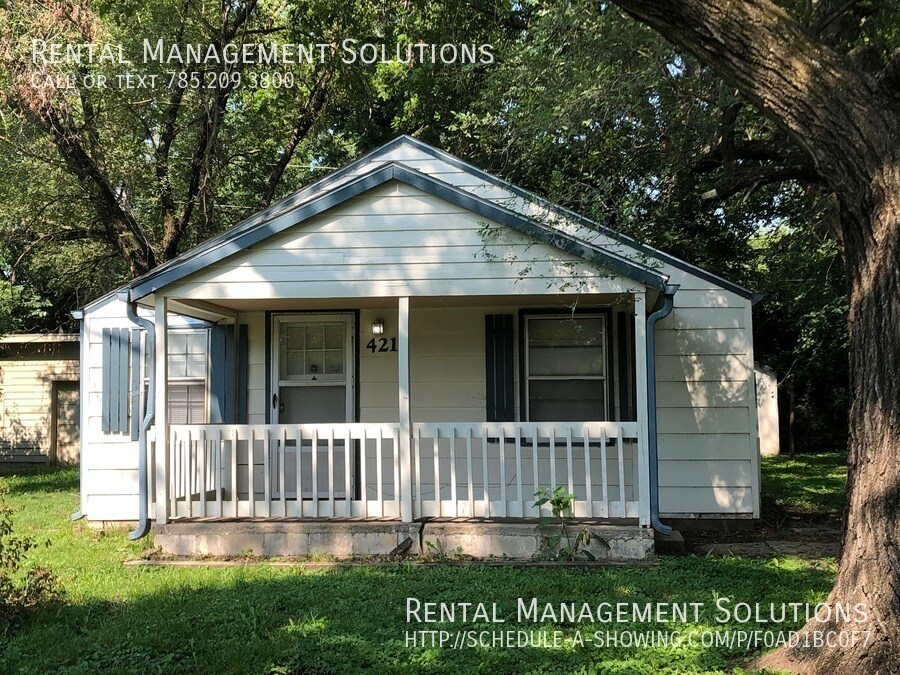 Oakland Area 421 Ne Strait 2 Bed 1 Bath House For Rent In Topeka Ks Apartments Com