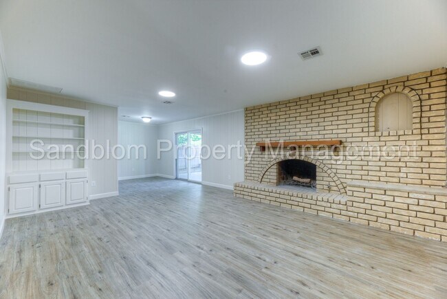 Building Photo - 7510 E 53rd Pl