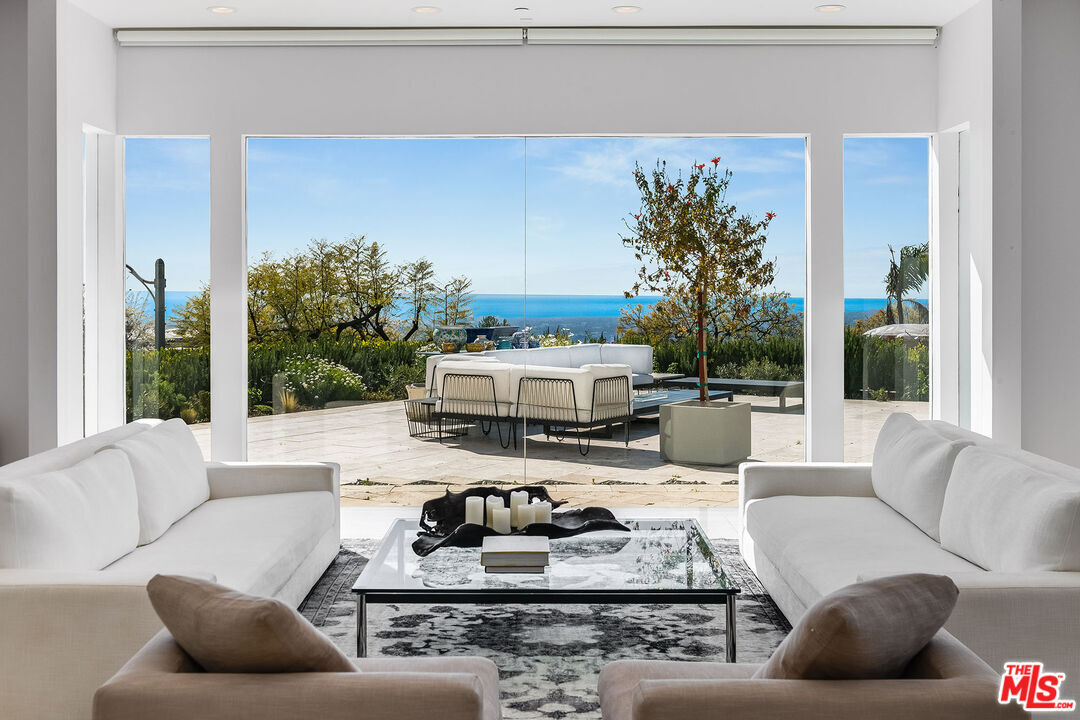 Foto principal - 580 Chalette Dr