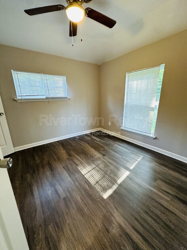 Foto del edificio - 252 N Hollywood St