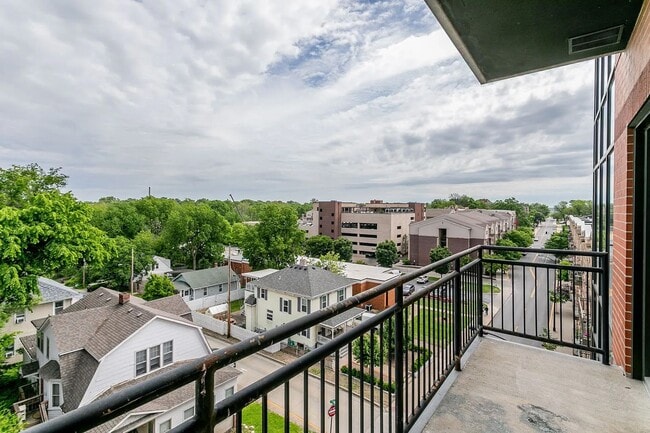 Interior Photo - North Light Luxury Lofts