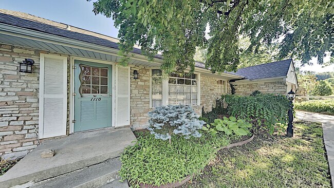 Foto del edificio - 2 Bedroom 2 Bathroom Home In Nichols Hills