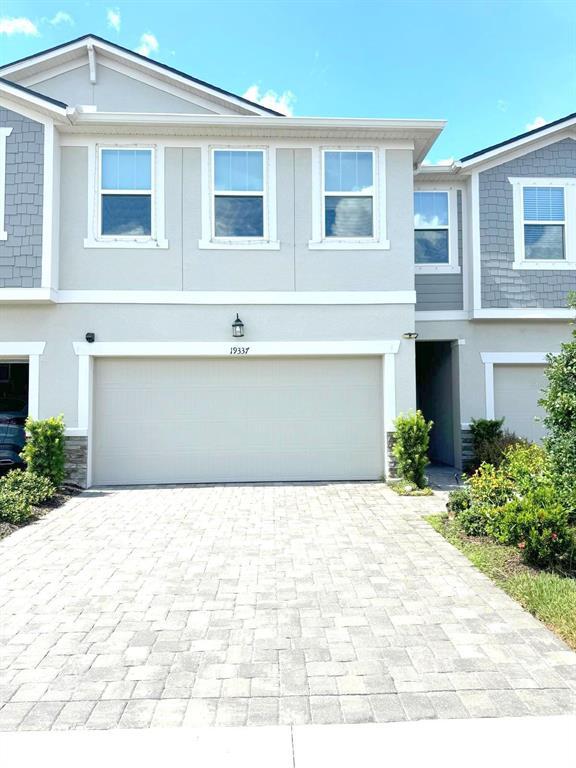 Building Photo - 19337 Blue Pond Dr