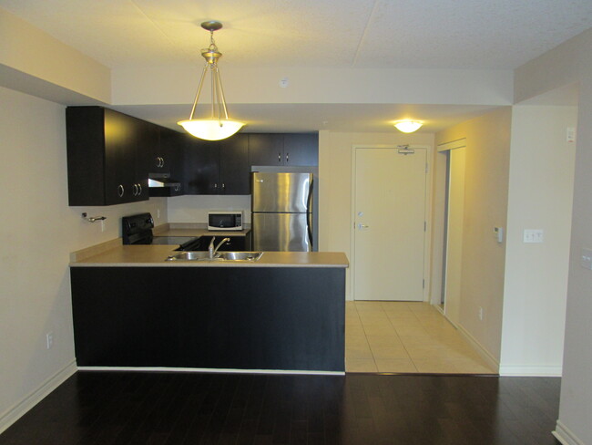 Building Photo - 37 Goodwin Dr