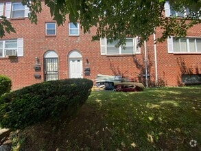 Building Photo - 3025 S 72nd St