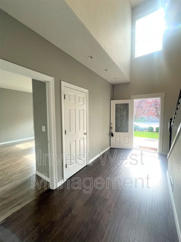Foto del edificio - 2525 NW 23rd Ave