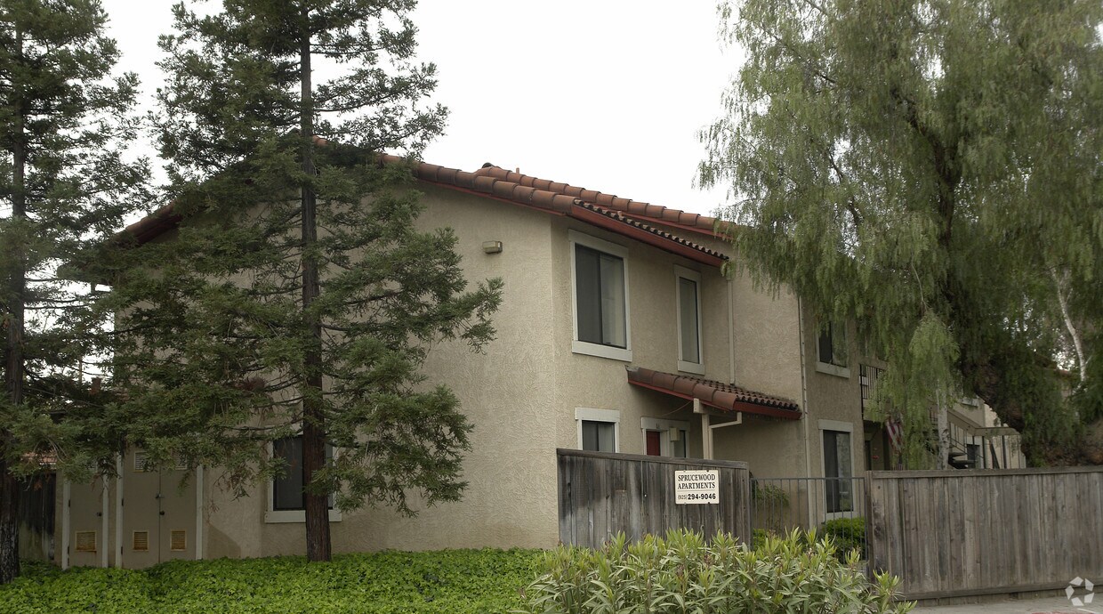 Building Photo - 1979 N L St