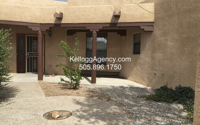 Building Photo - CUSTOM HOME - VIEWS - RIVERS EDGE