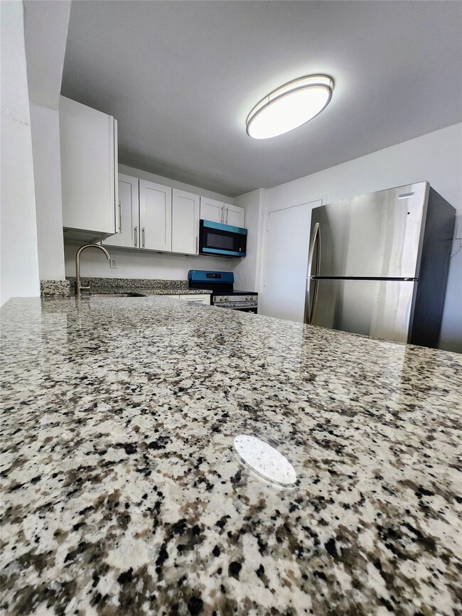 Foto del edificio - 9001 SW 77th Ave