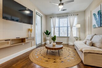 Building Photo - 1221 Legacy Dr