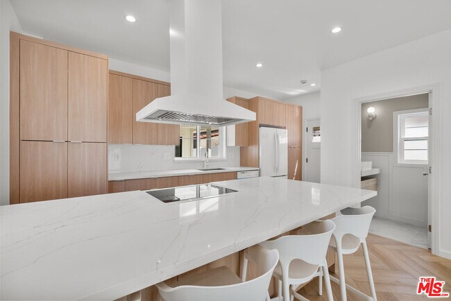 Foto del edificio - 847 Huntley Dr