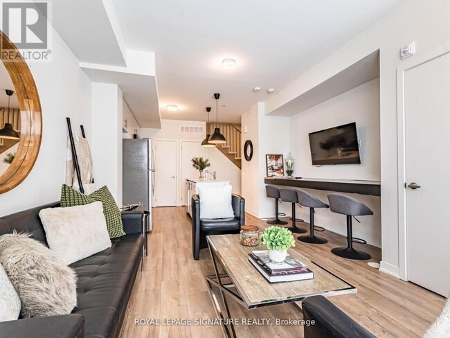 Photo du bâtiment - 3425 Ridgeway Dr