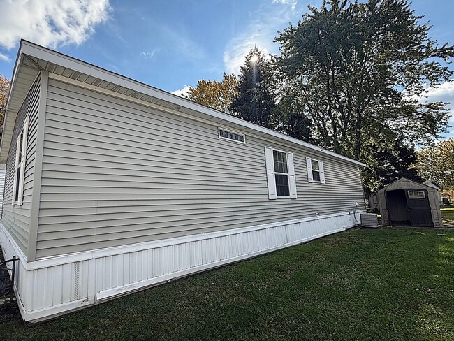 Building Photo - 186 Carriage Ln