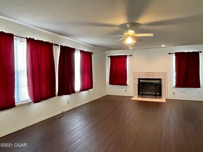 Foto del edificio - 1201 S Gate Rd