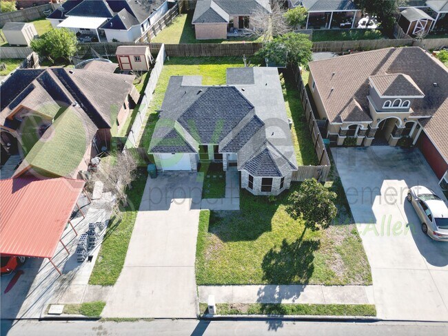 Building Photo - Beautiful 4B/2B Home in Pharr
