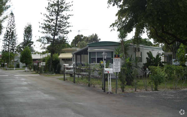 Foto del edificio - Paradise Mobile Home Park