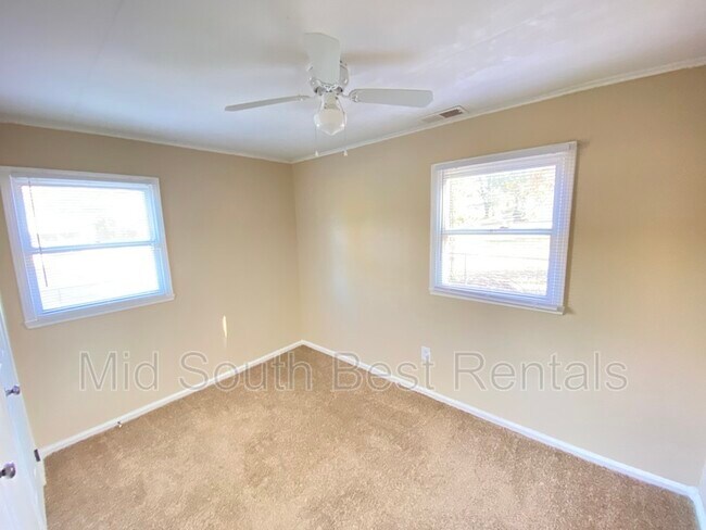 Building Photo - 1245 Canfield Ave