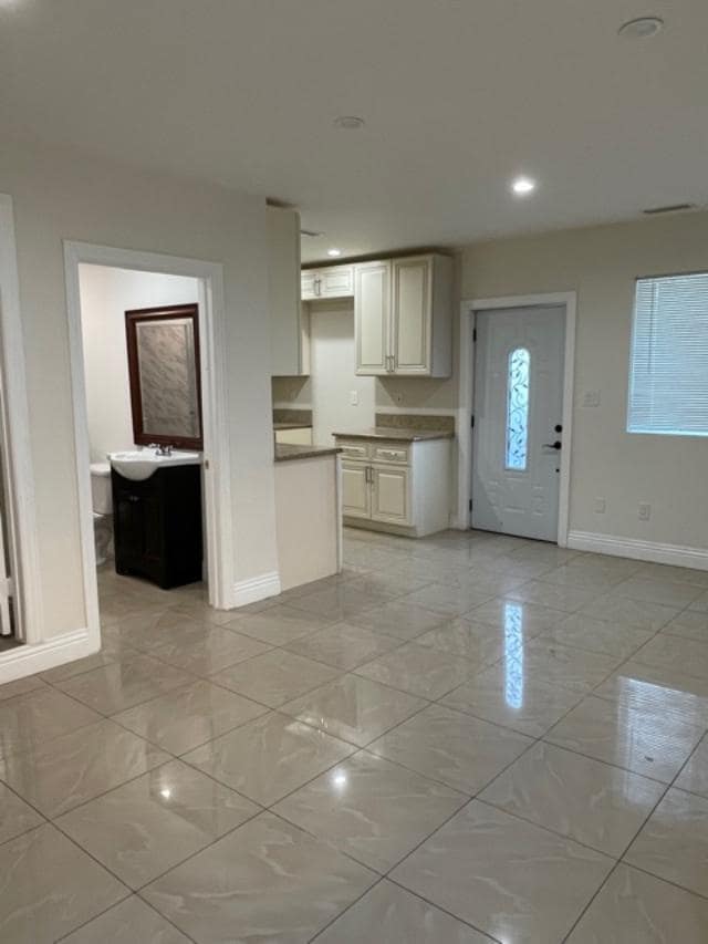 Foto del edificio - 19158 Schoenborn St