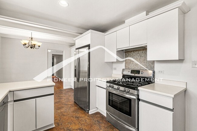 Photo - Spacious Home with Fenced Yard and Washer/Dryer