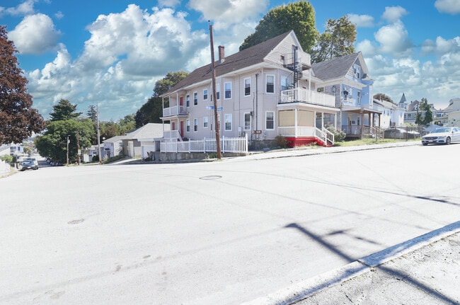 Building Photo - 267 Ames St