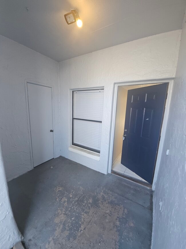 Building Photo - 4718 Chevy Pl