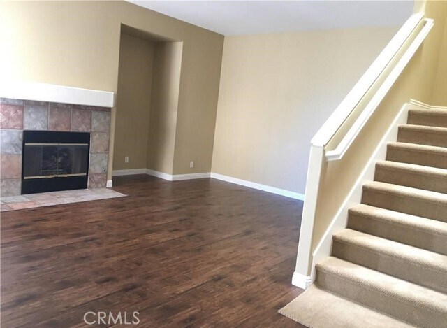 Building Photo - 387 N Londonderry Ln