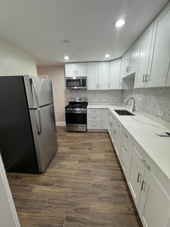 Foto del edificio - 17814 Burnham Ave