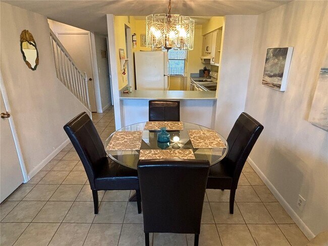 Building Photo - 1437 N Atlantic Ave