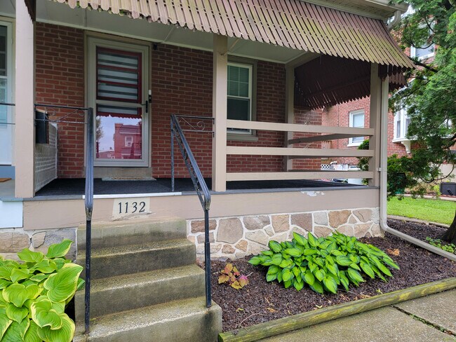 Foto del edificio - 1132 Jamaica Rd