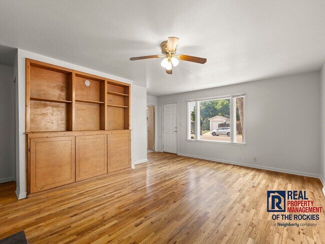 Foto del edificio - Spacious Home Near CSU w/ Flexible Basemen...