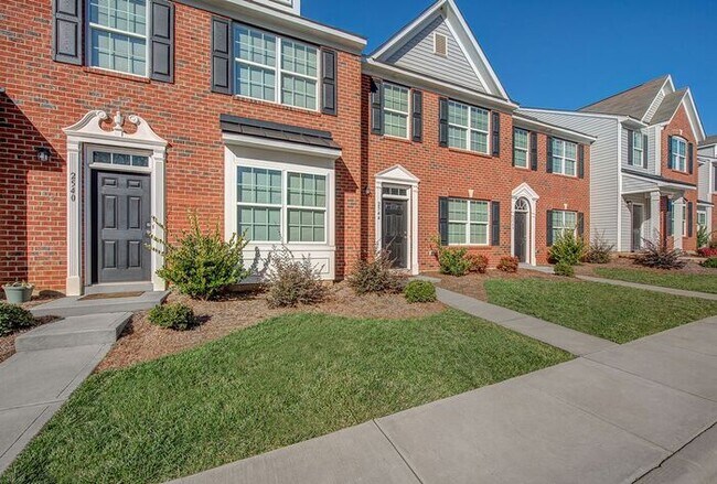 Building Photo - Unbeatable Price - $1450.00 2 Bedroom Town...