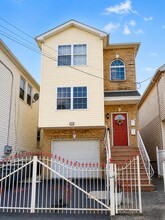 Building Photo - 14 North End Terrace