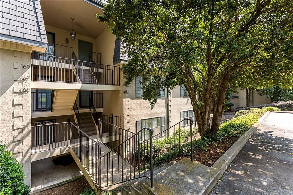 Foto principal - 2 Bed and 2 Bath in Atlanta!