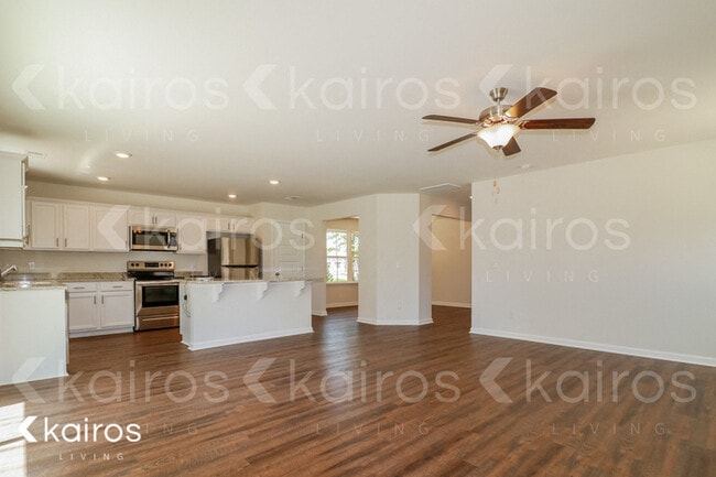 Building Photo - 247 Western Red Cedar Dr